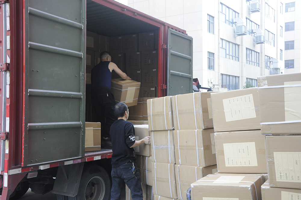 Eyewear bulk Goods delivery Entrega de gafas al por mayor