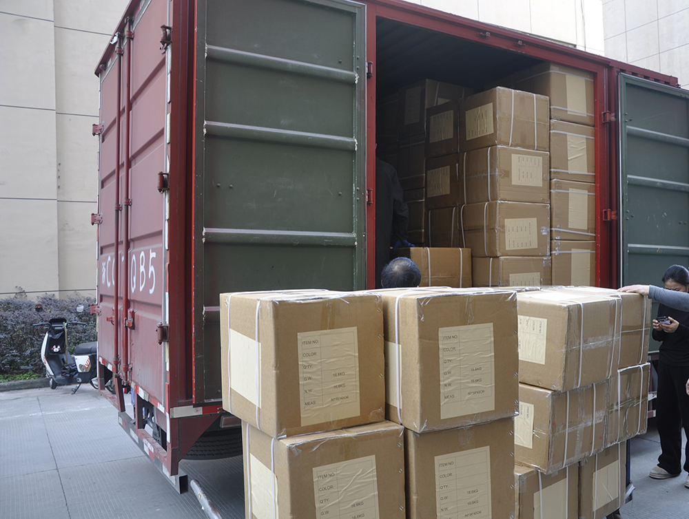 Eyewear delivery Eyewear delivery